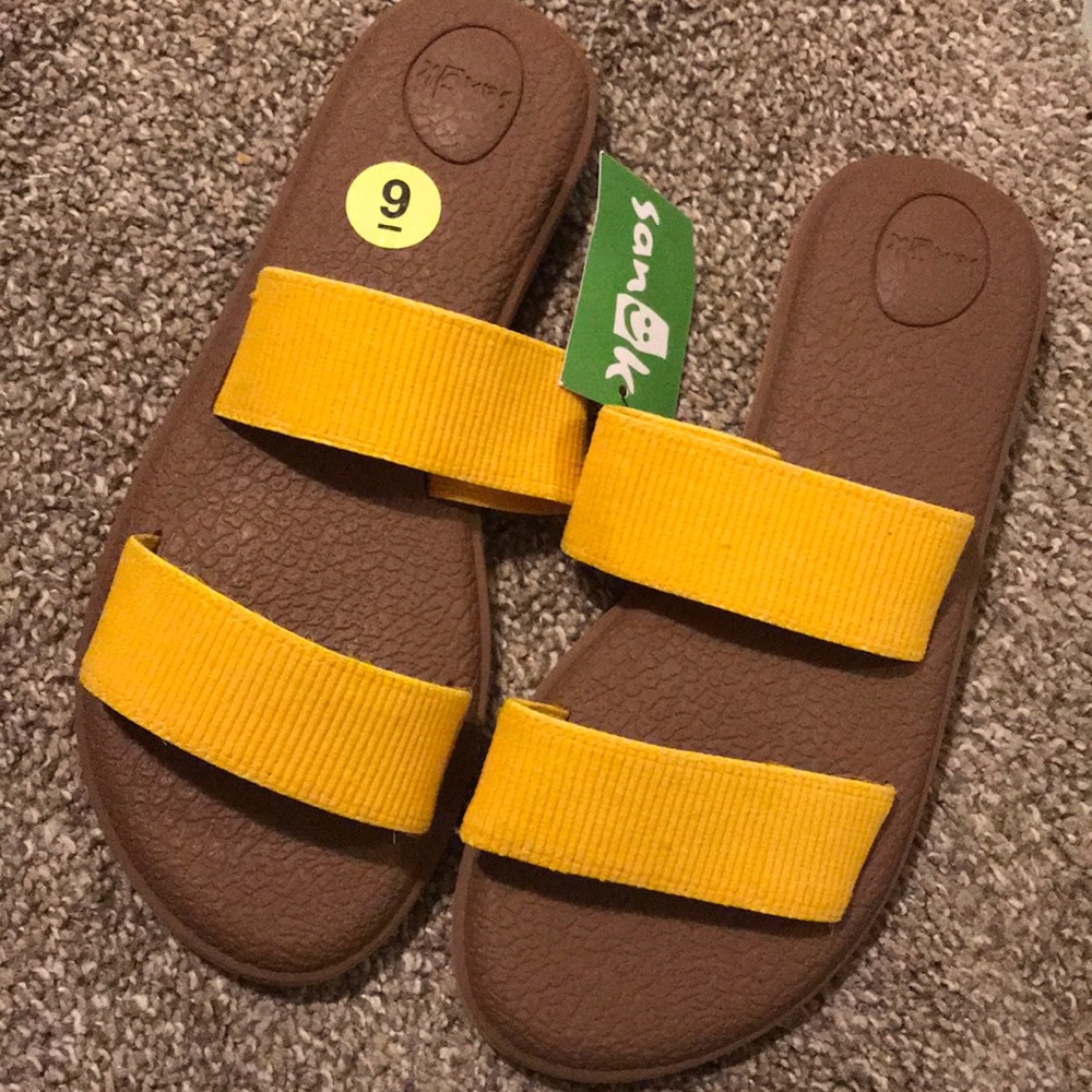 Sanuk Yoga Gora sandals